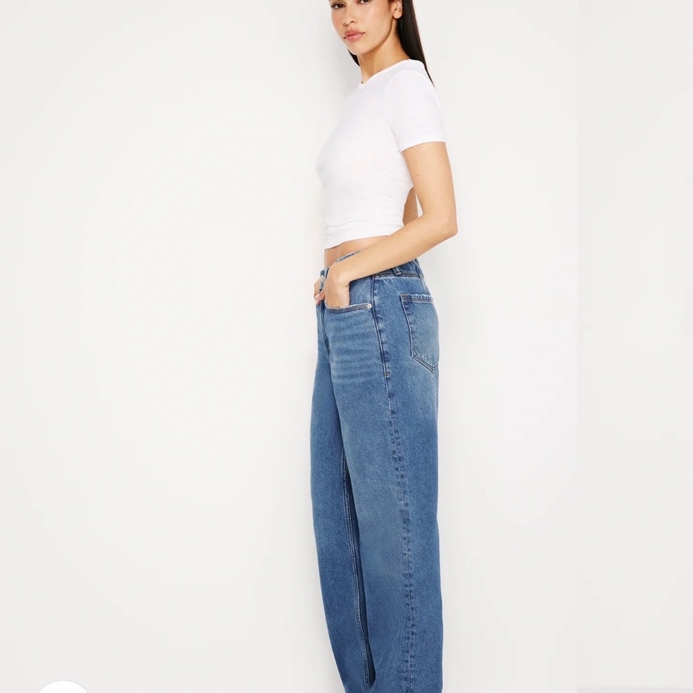 GOOD AMERICAN | Mid Rise 90s Relaxed - Picture 7 of 9